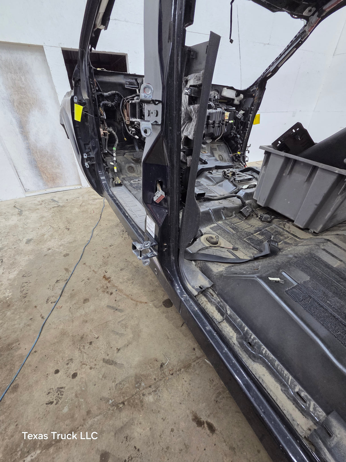 2011-2016 Ford Super Duty 4 door Crew Cab F250 F350 F450 F550 6.7L Power Stroke *Damage