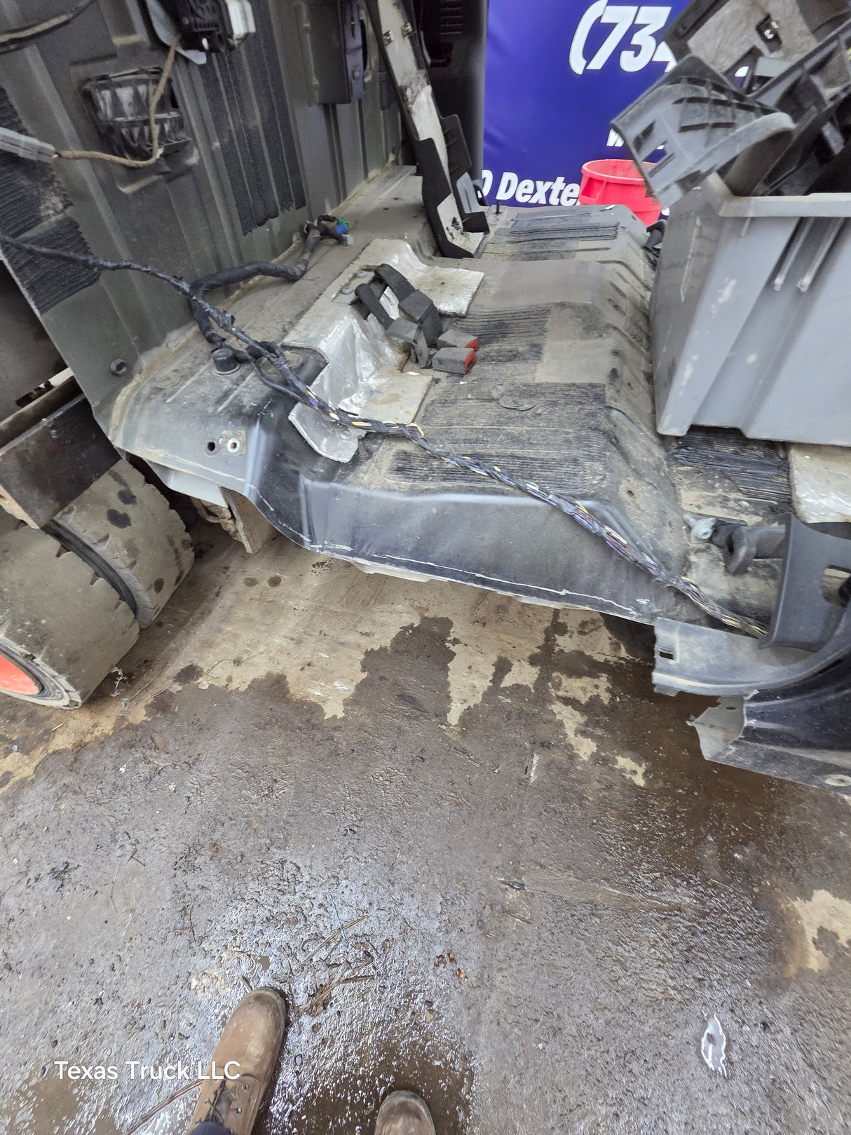 2011-2016 Ford Super Duty 4 door Crew Cab F250 F350 F450 F550 6.7L Power Stroke *Damage
