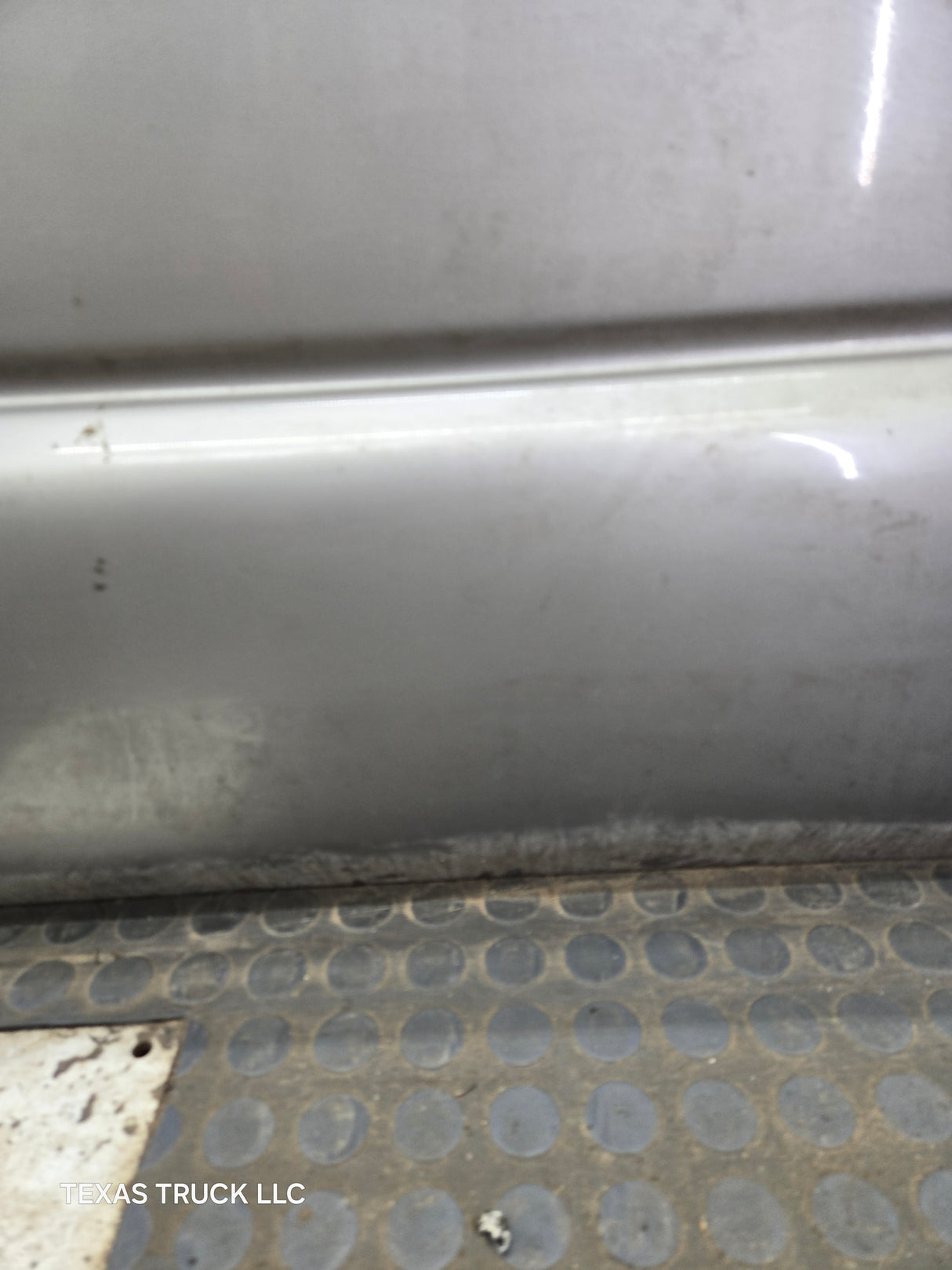 1988-2000 Chevrolet Silverado Suburban GMC Sierra RH Front Passenger Door