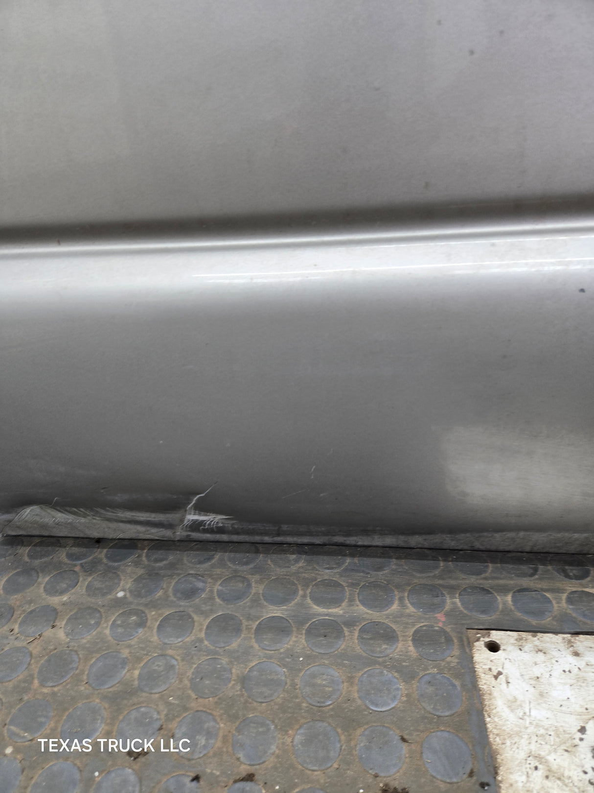 1988-2000 Chevrolet Silverado Suburban GMC Sierra RH Front Passenger Door