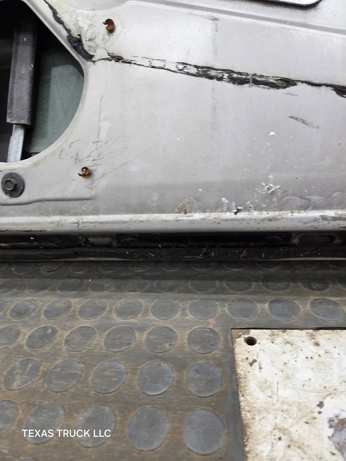 1988-2000 Chevrolet Silverado Suburban GMC Sierra RH Front Passenger Door