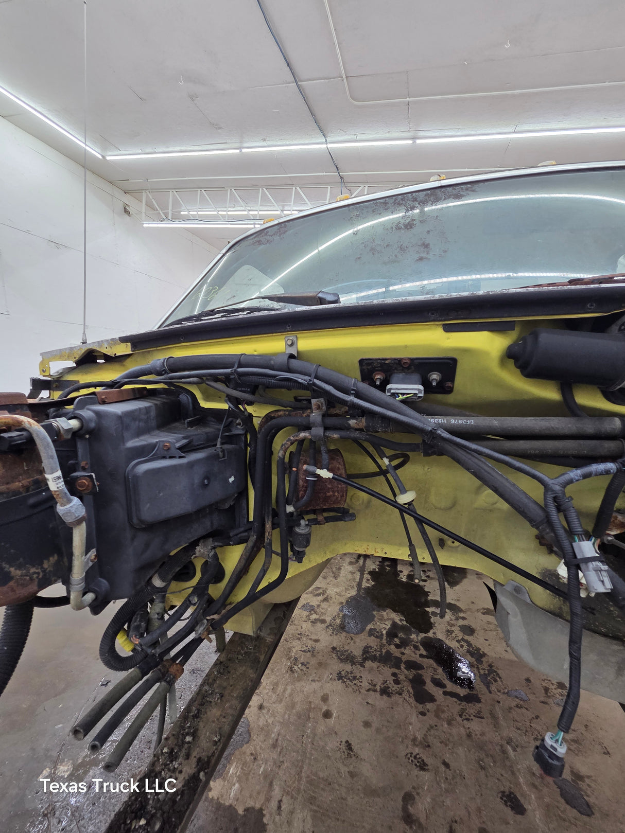 1980-1997 Ford OBS F600 F700 F800 Regular Cab