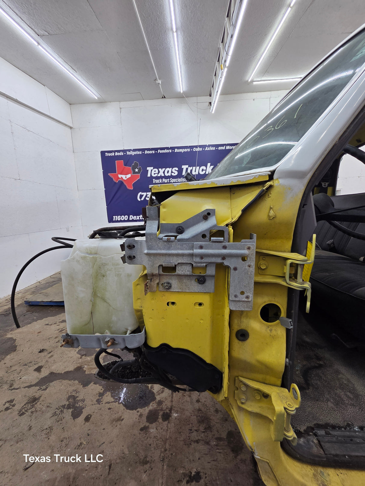1980-1997 Ford OBS F600 F700 F800 Regular Cab