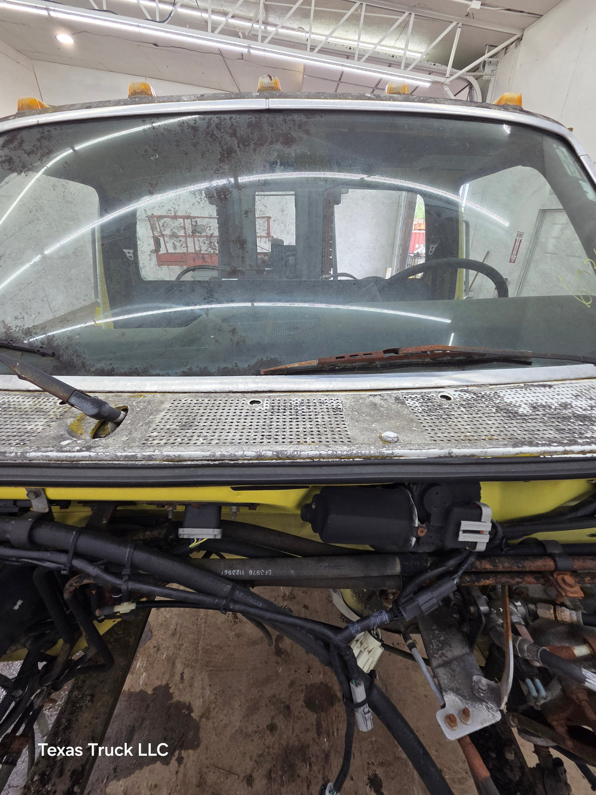 1980-1997 Ford OBS F600 F700 F800 Regular Cab