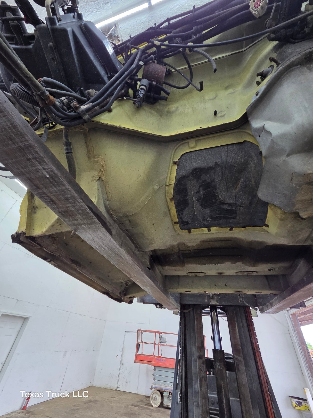 1980-1997 Ford OBS F600 F700 F800 Regular Cab