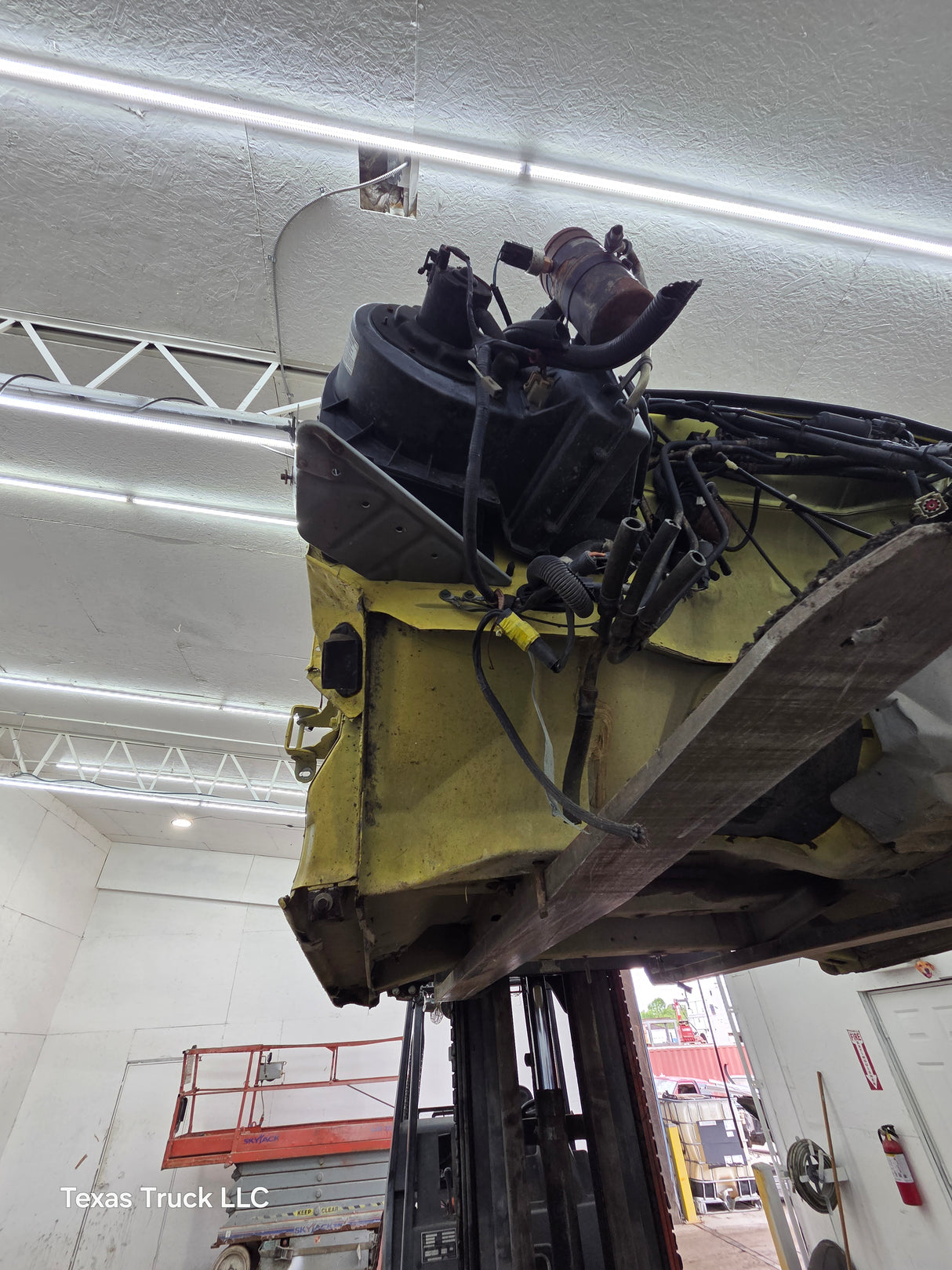 1980-1997 Ford OBS F600 F700 F800 Regular Cab