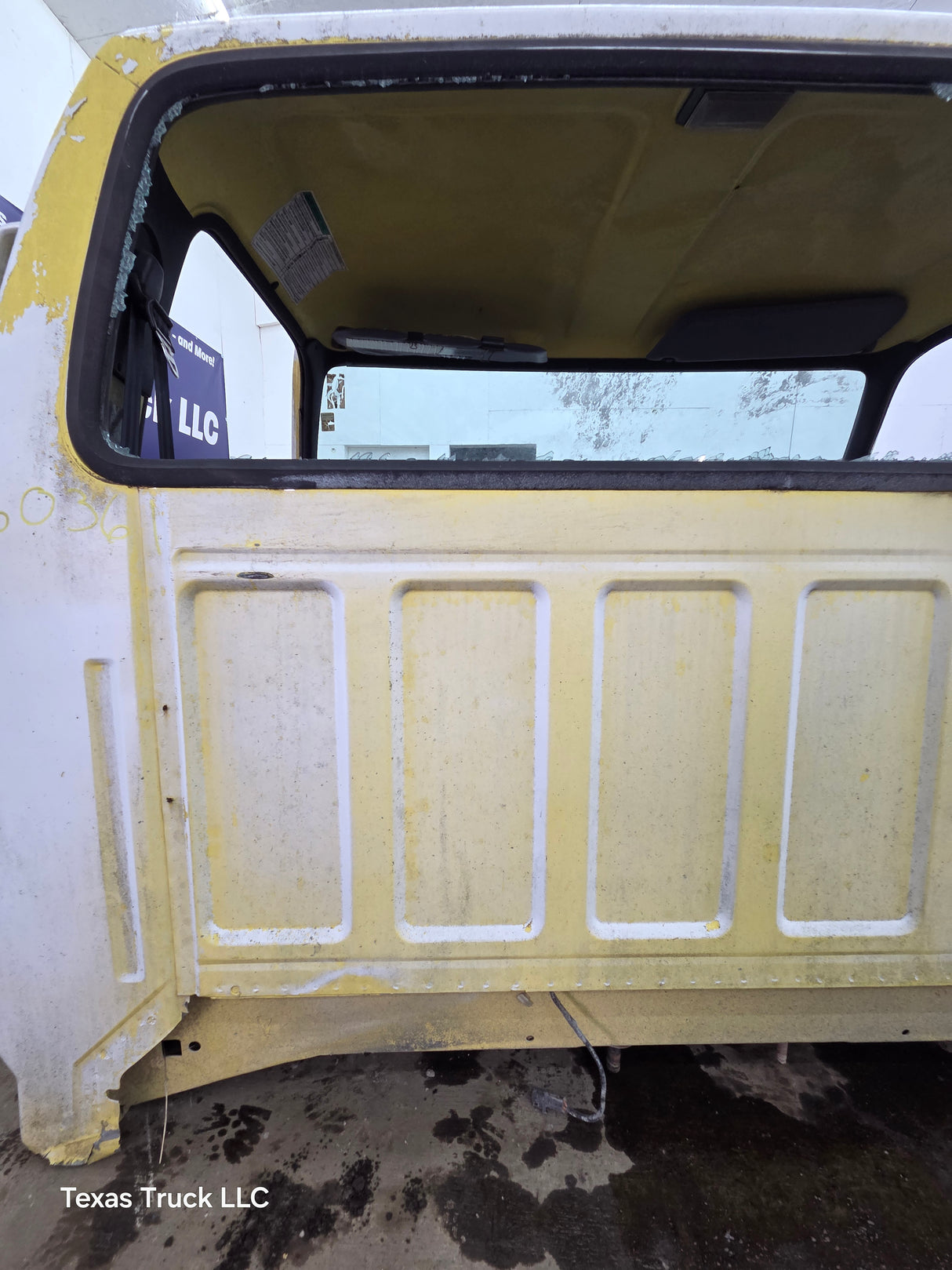 1980-1997 Ford OBS F600 F700 F800 Regular Cab