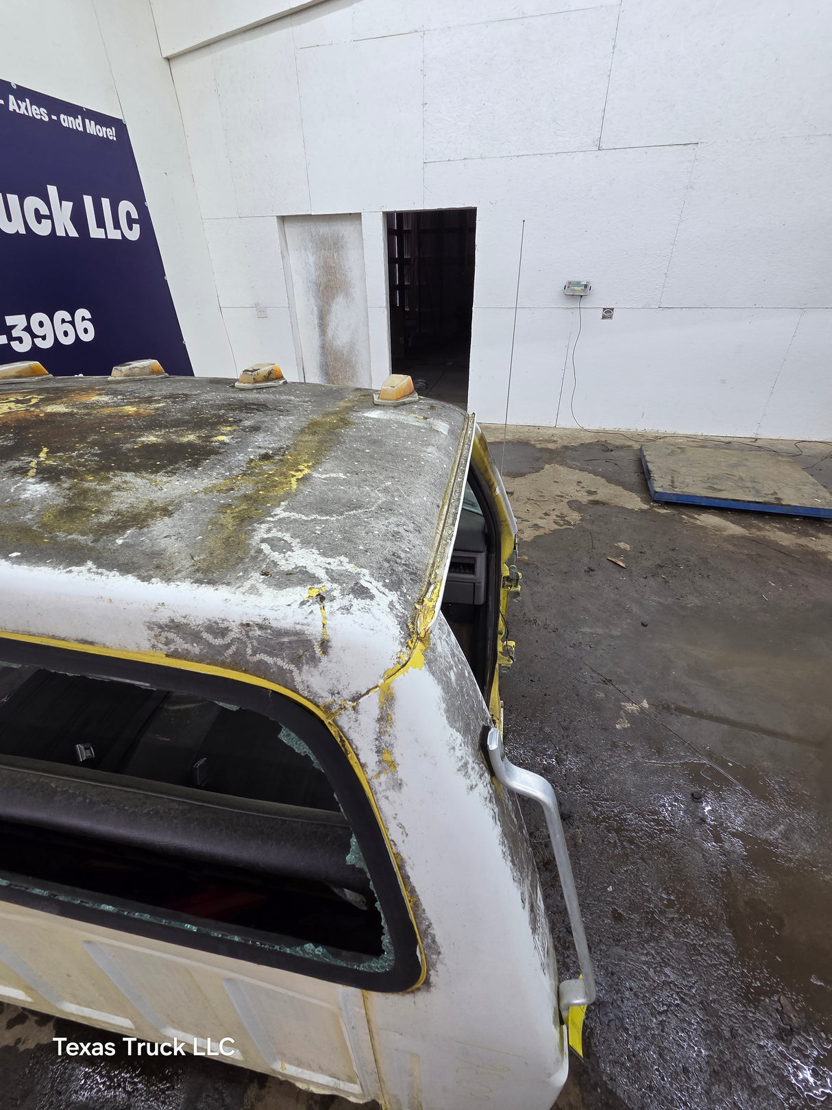 1980-1997 Ford OBS F600 F700 F800 Regular Cab