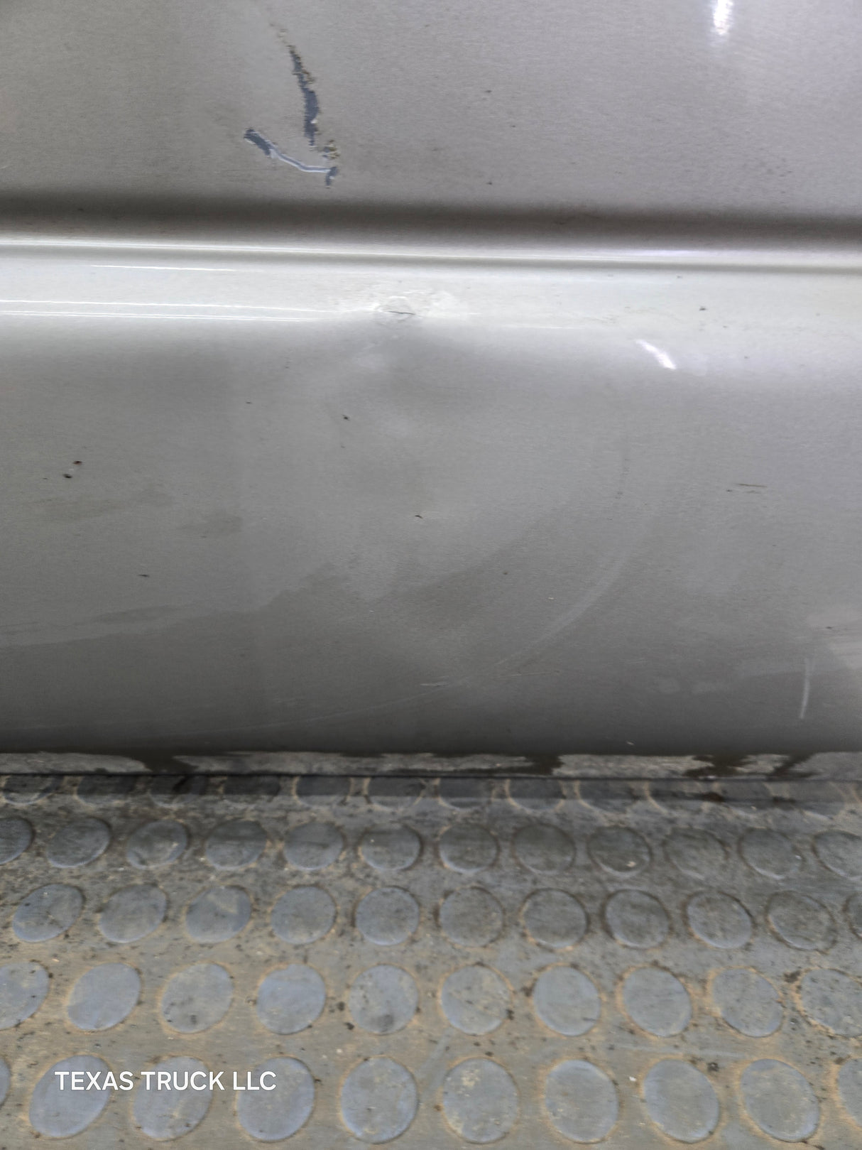 1988-2000 Chevrolet Silverado Suburban GMC Sierra LH Front Driver Side Door