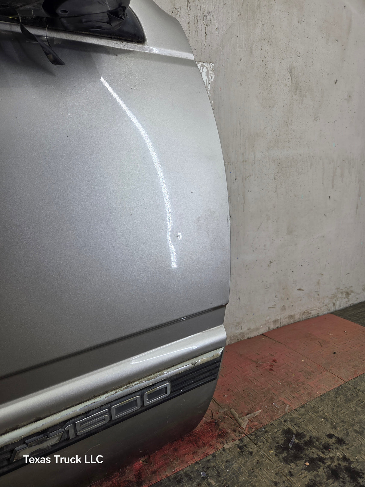 1988-2000 Chevrolet Silverado Suburban GMC Sierra RH Front Passenger Door