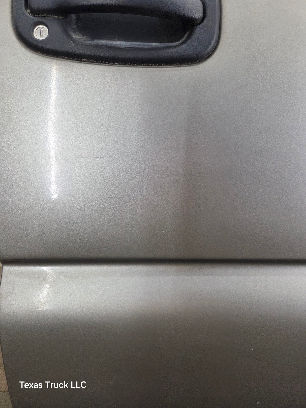 1999-2006 Chevrolet Silverado / GMC Sierra 1500 2500 3500 HD Front Passenger side Door RH