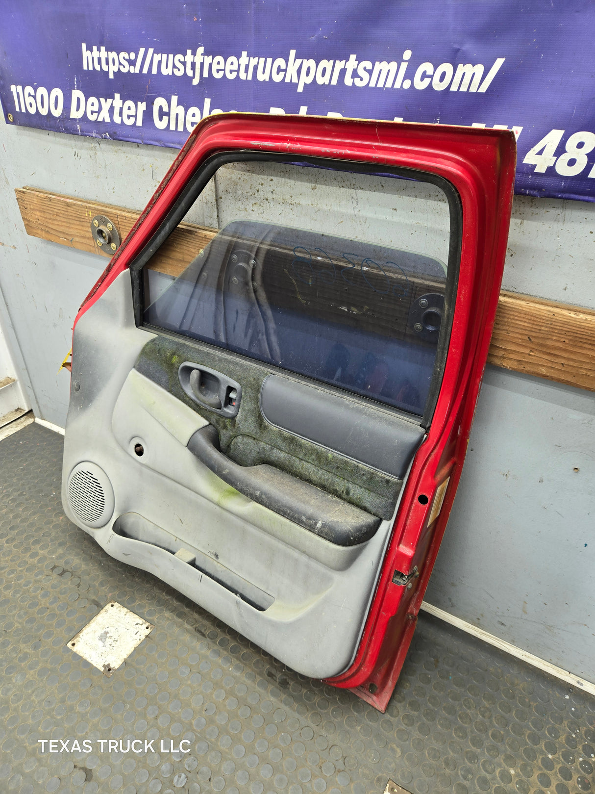 1994-2004 Chevrolet S10 / GMC Sonoma RH Passenger Side Front Door