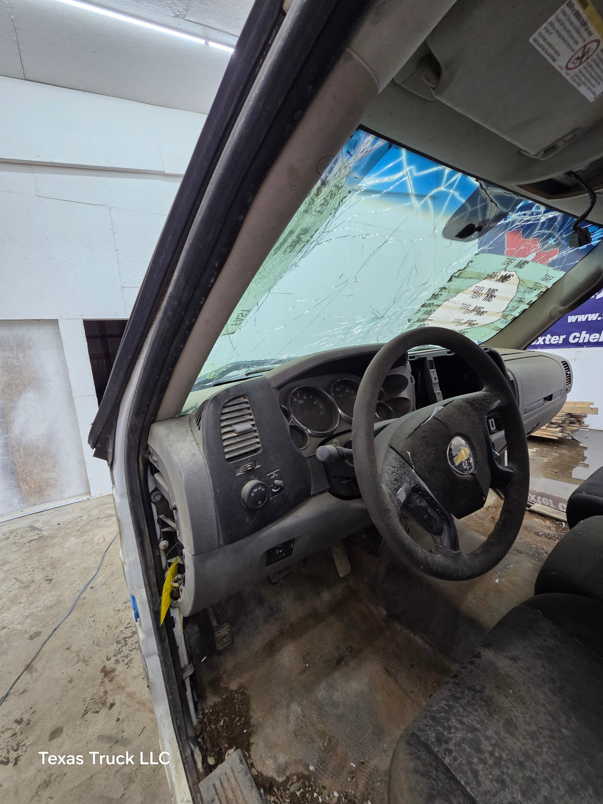 2007-2013 Chevrolet Silverado / GMC Sierra 1500 2500 3500 HD Regular Cab