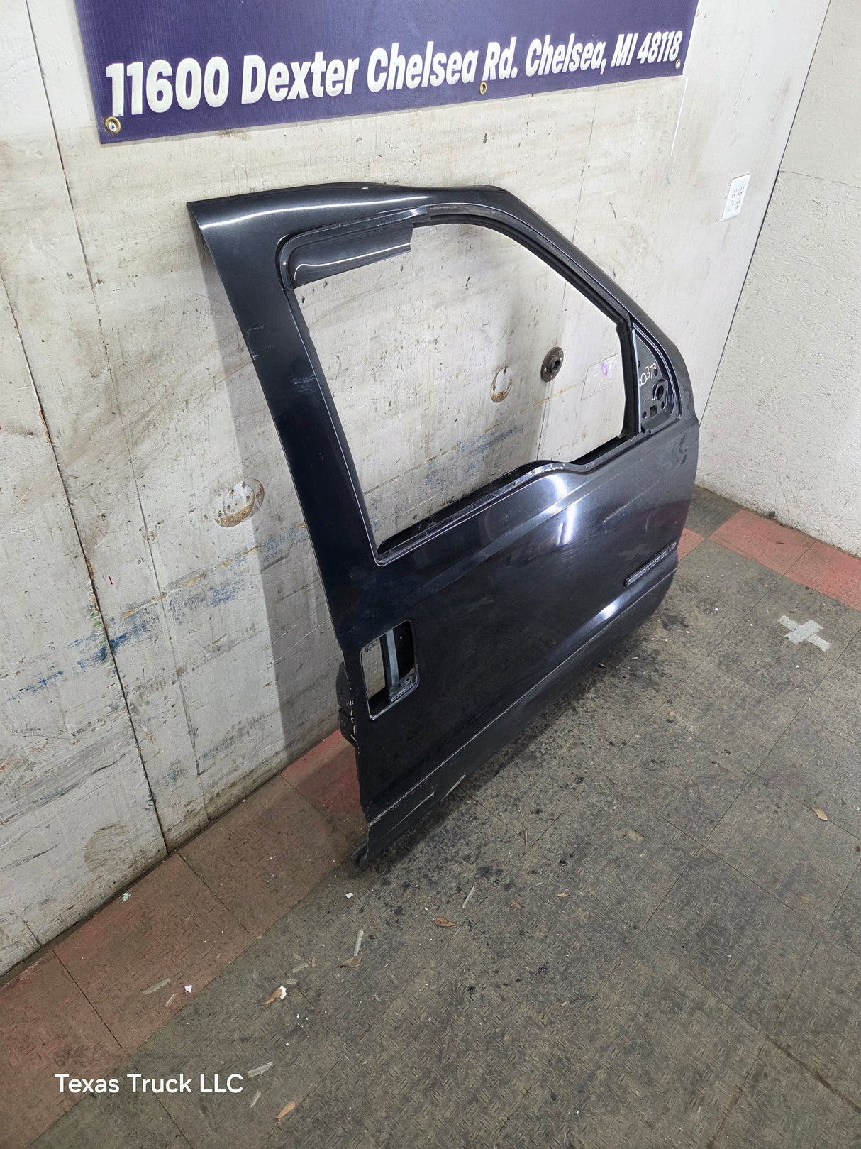 1999-2011 Ford Super Duty / Excursion Front Passenger RH Door F250 F350 F450 F550