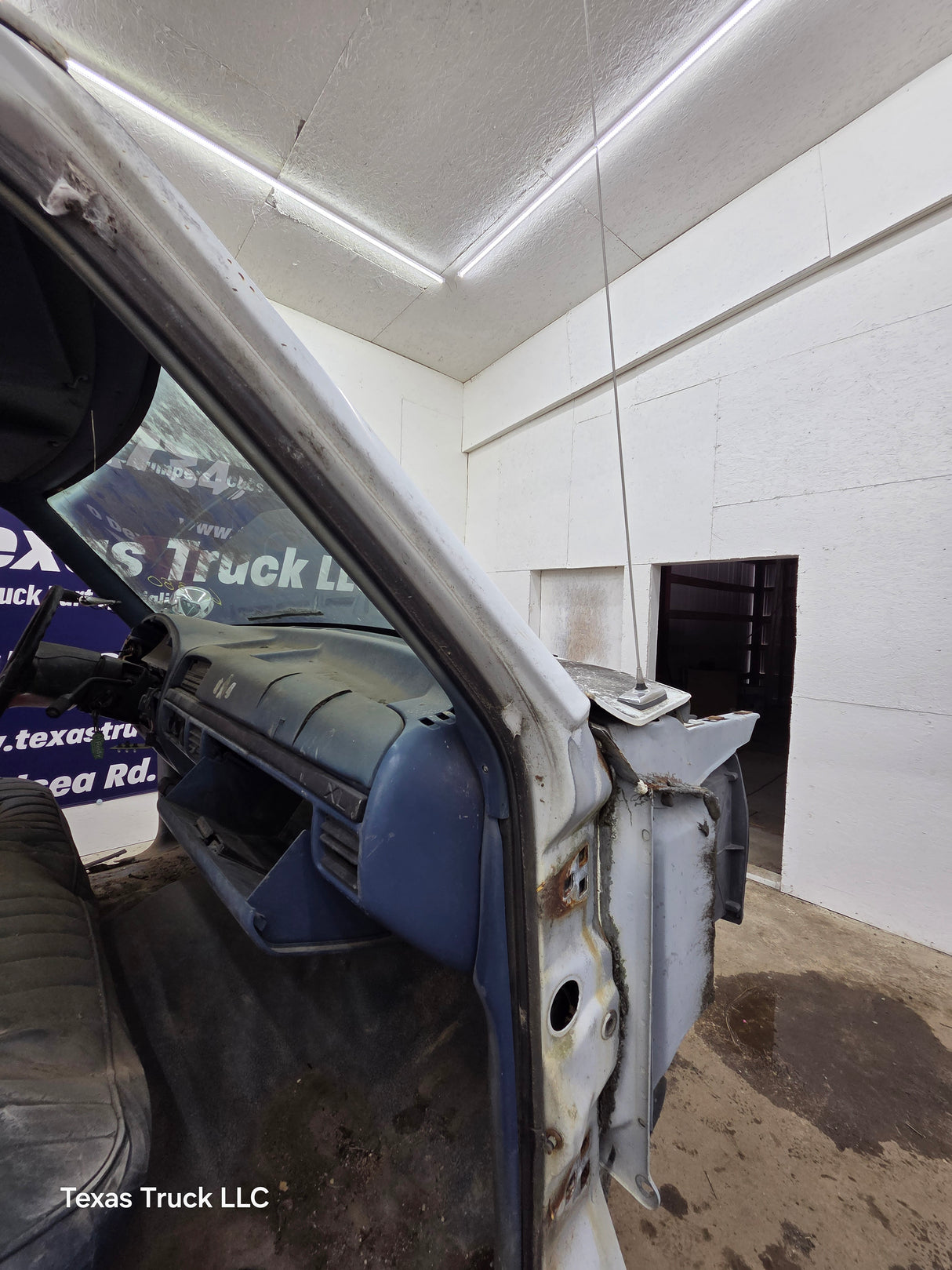 1992-1997 Ford OBS F Super Duty F450 F550 Regular Cab