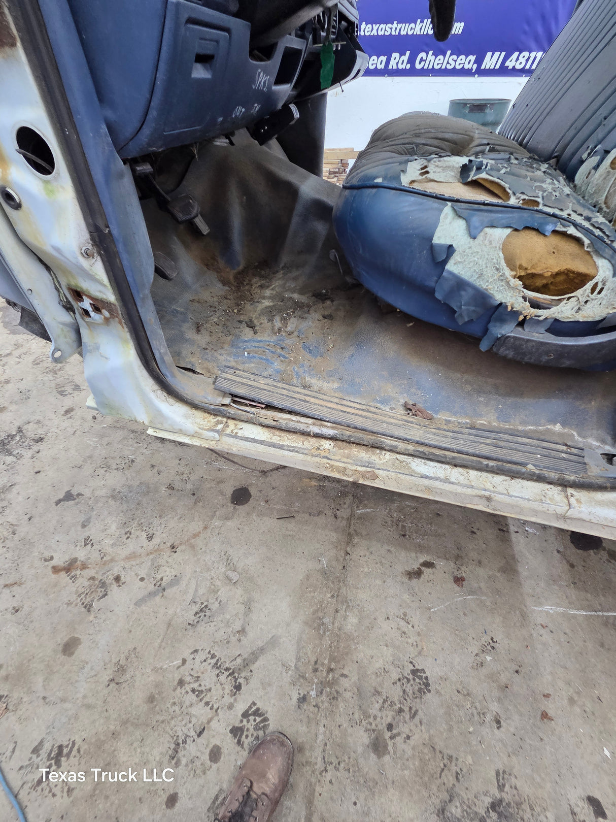1992-1997 Ford OBS F Super Duty F450 F550 Regular Cab