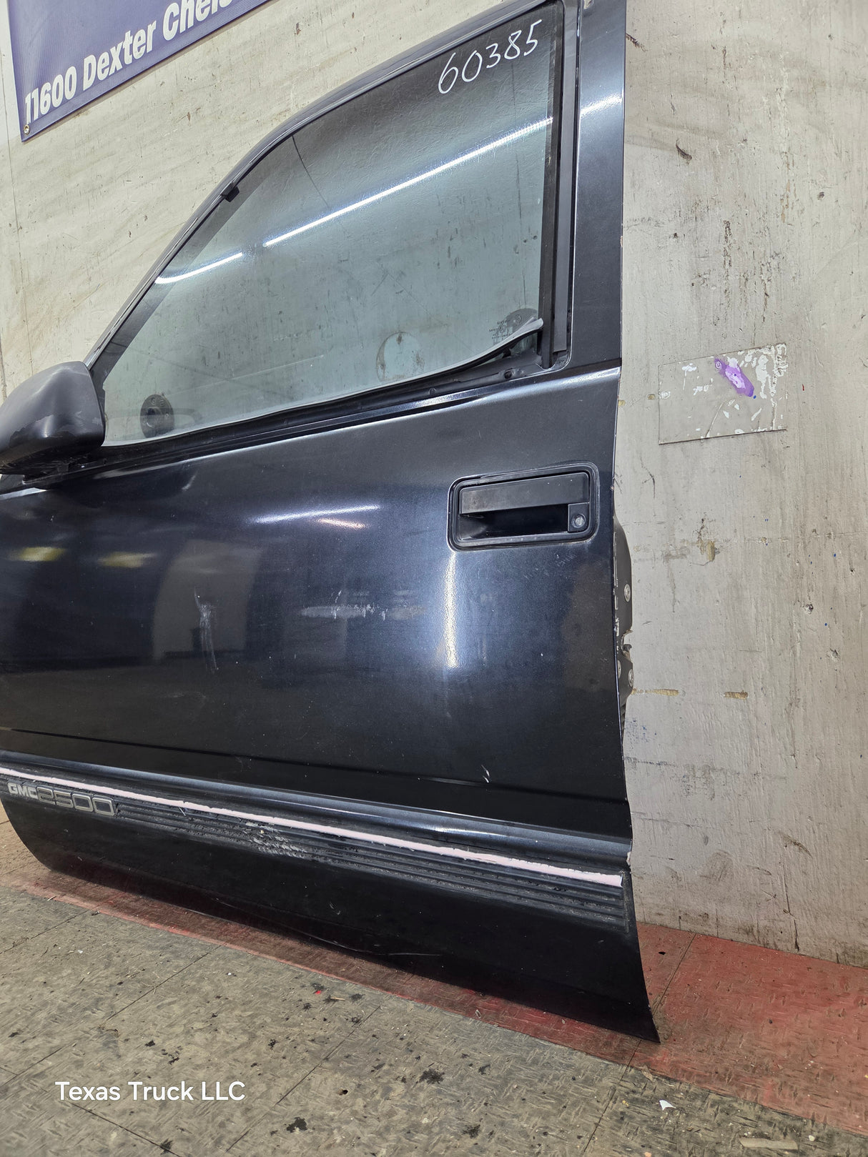 1988-2000 Chevrolet Silverado Suburban GMC Sierra LH Front Driver Side Door