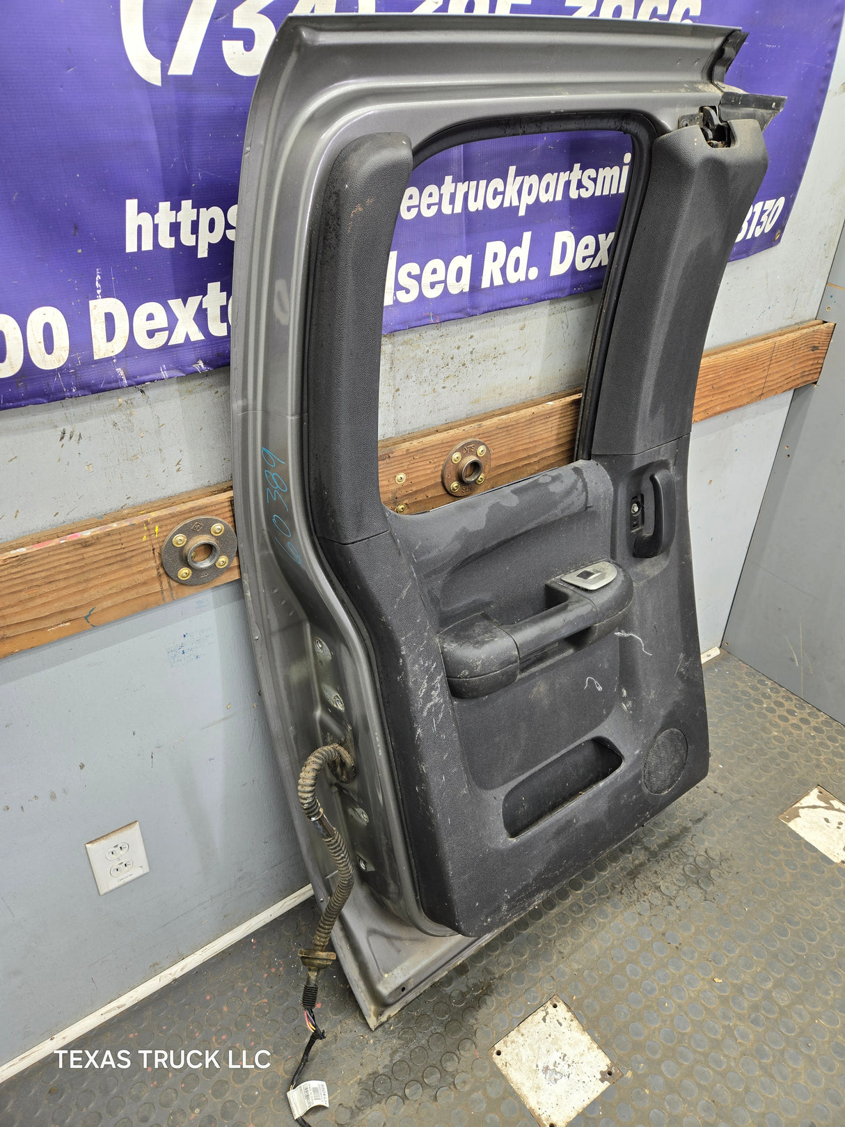 2007-2013 Chevrolet Silverado / GMC Sierra 1500 2500 3500 HD Driver Side Extended Cab LH Rear Door