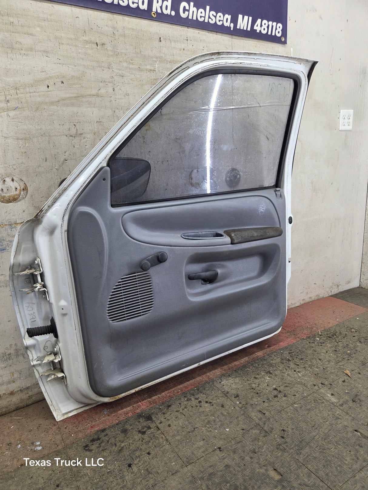 1994-2002 Dodge Ram 2nd Gen RH Passenger Side Front Door Regular Cab / 2 Door Ext Cab 1500 2500 3500 ROUND CORNER