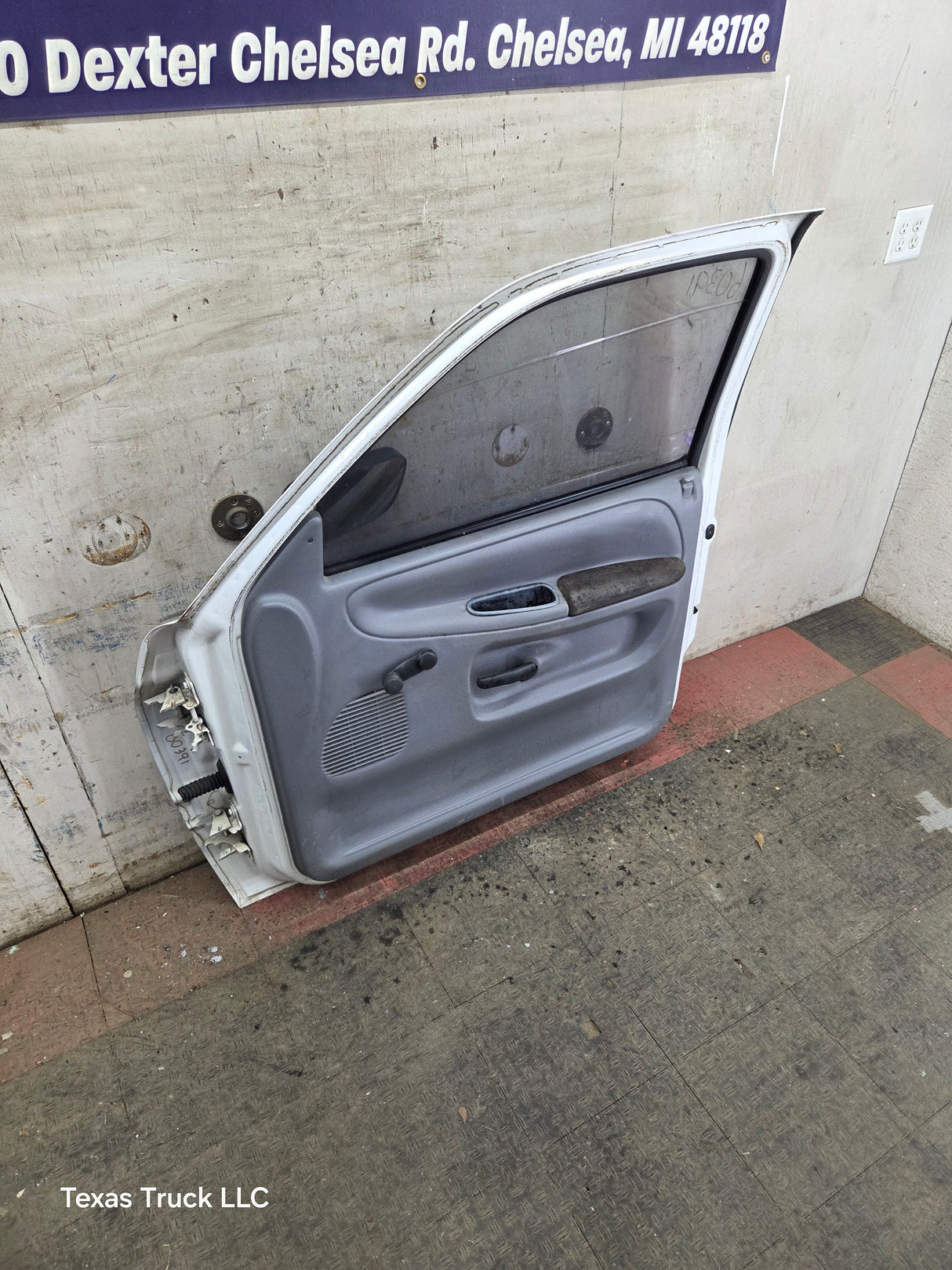 1994-2002 Dodge Ram 2nd Gen RH Passenger Side Front Door Regular Cab / 2 Door Ext Cab 1500 2500 3500 ROUND CORNER