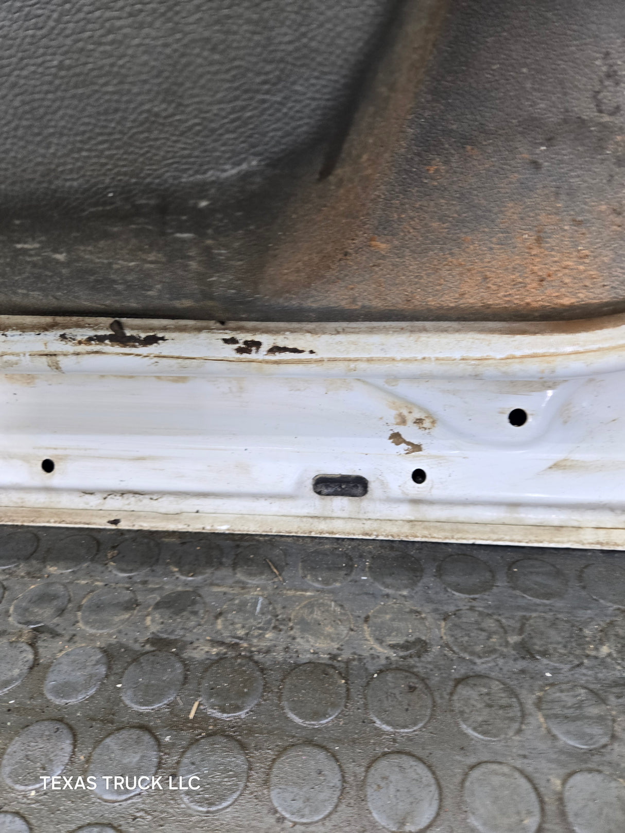 2007-2013 Chevrolet Silverado / GMC Sierra 1500 2500 3500 HD RH Front Passenger Side Door