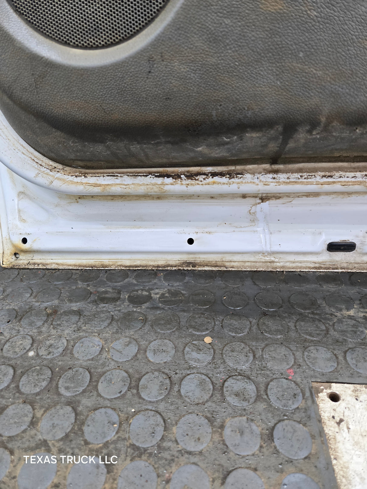 2007-2013 Chevrolet Silverado / GMC Sierra 1500 2500 3500 HD RH Front Passenger Side Door