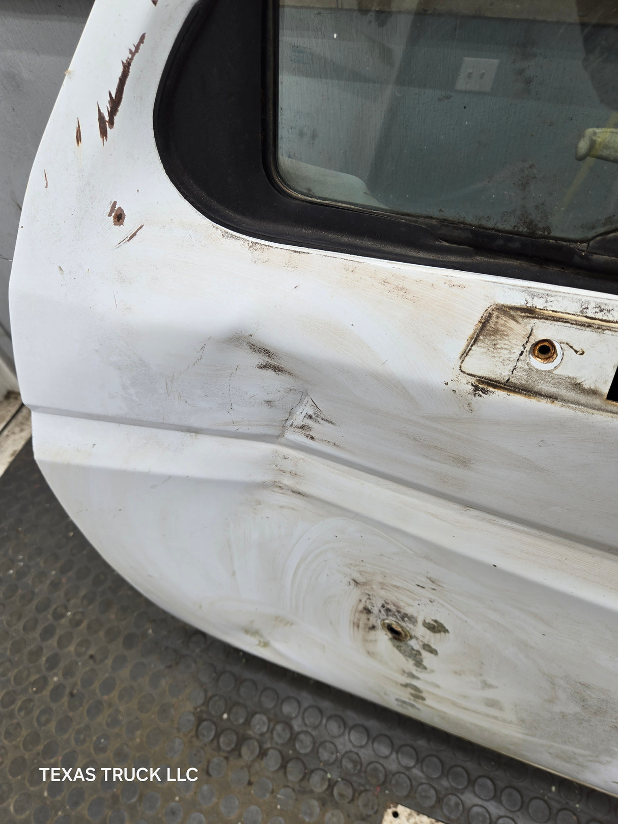 1987-1997 Ford F Series F250 F350 F450 F550 LH Driver Side Front Door