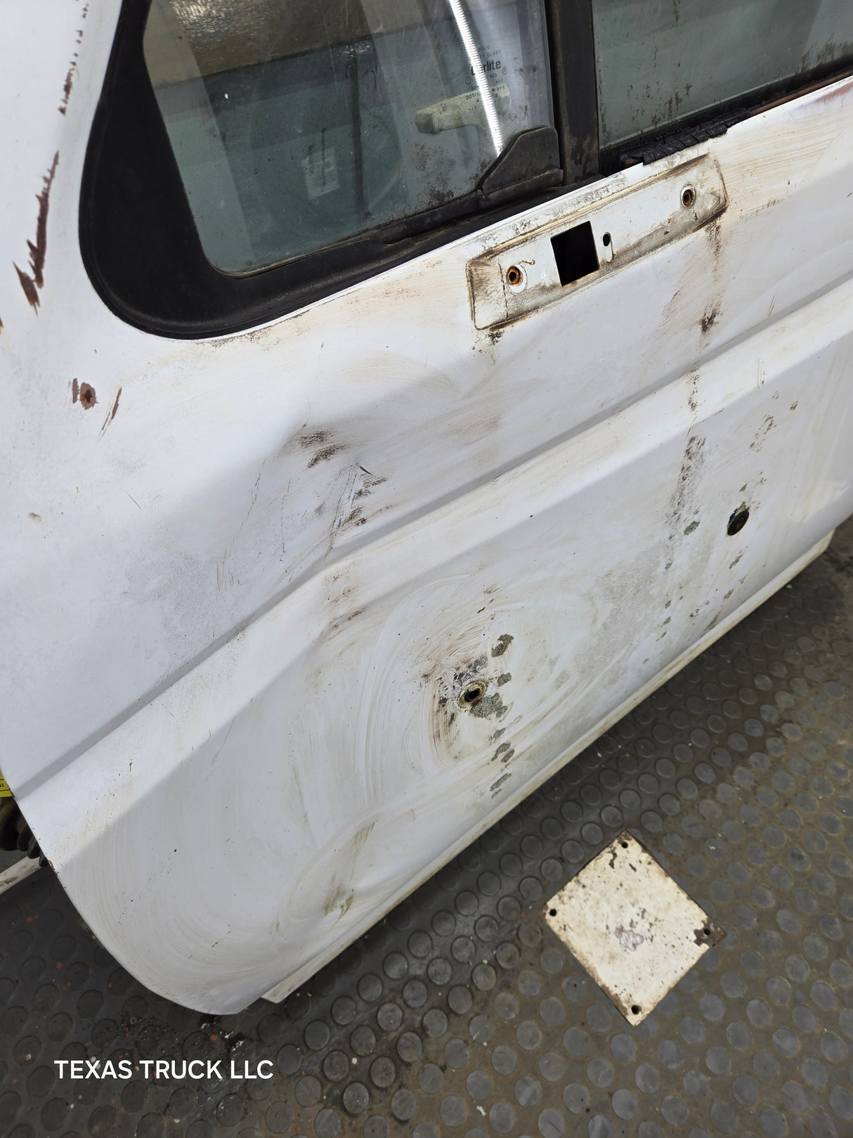 1987-1997 Ford F Series F250 F350 F450 F550 LH Driver Side Front Door