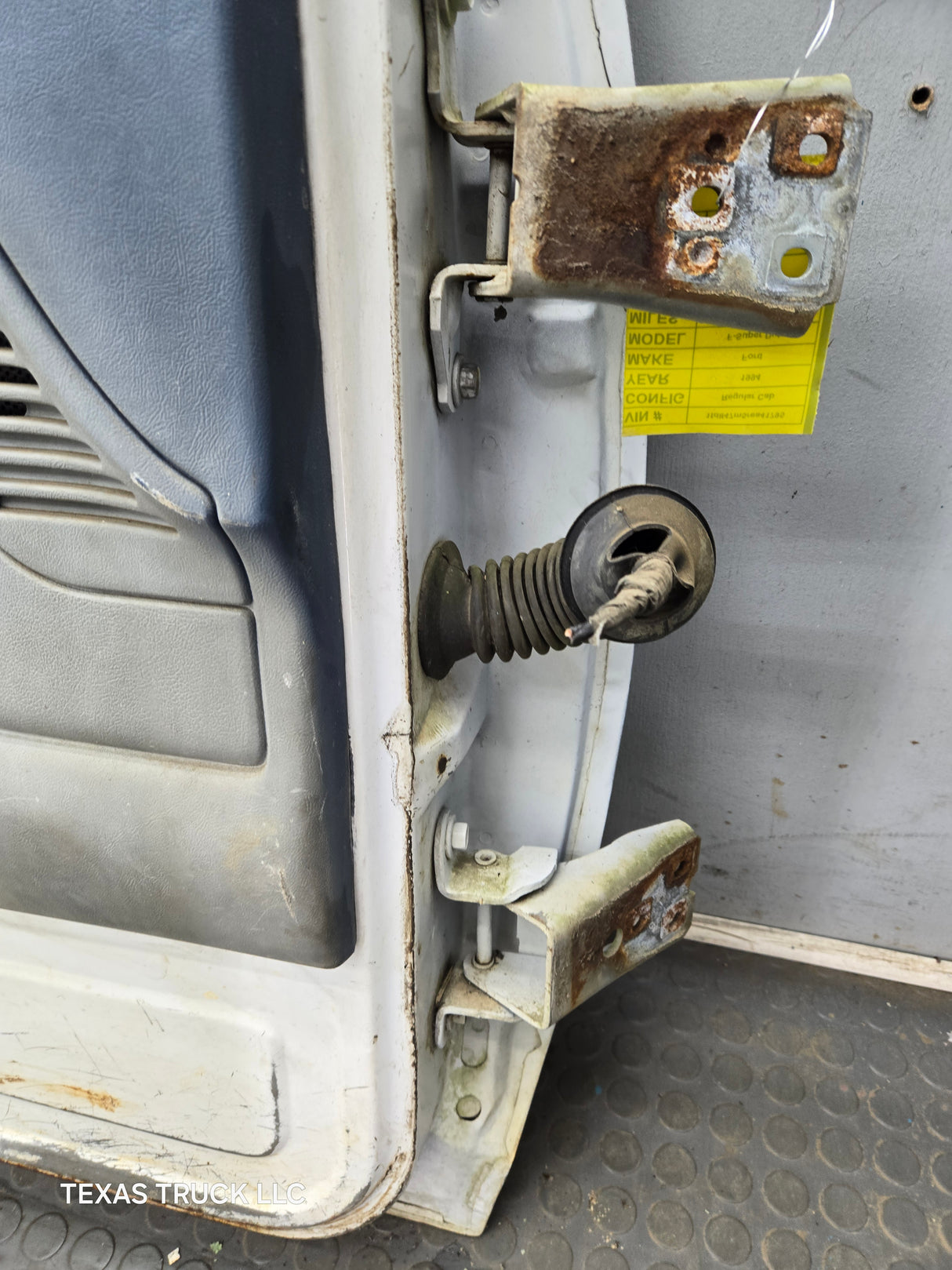 1987-1997 Ford F Series F250 F350 F450 F550 LH Driver Side Front Door