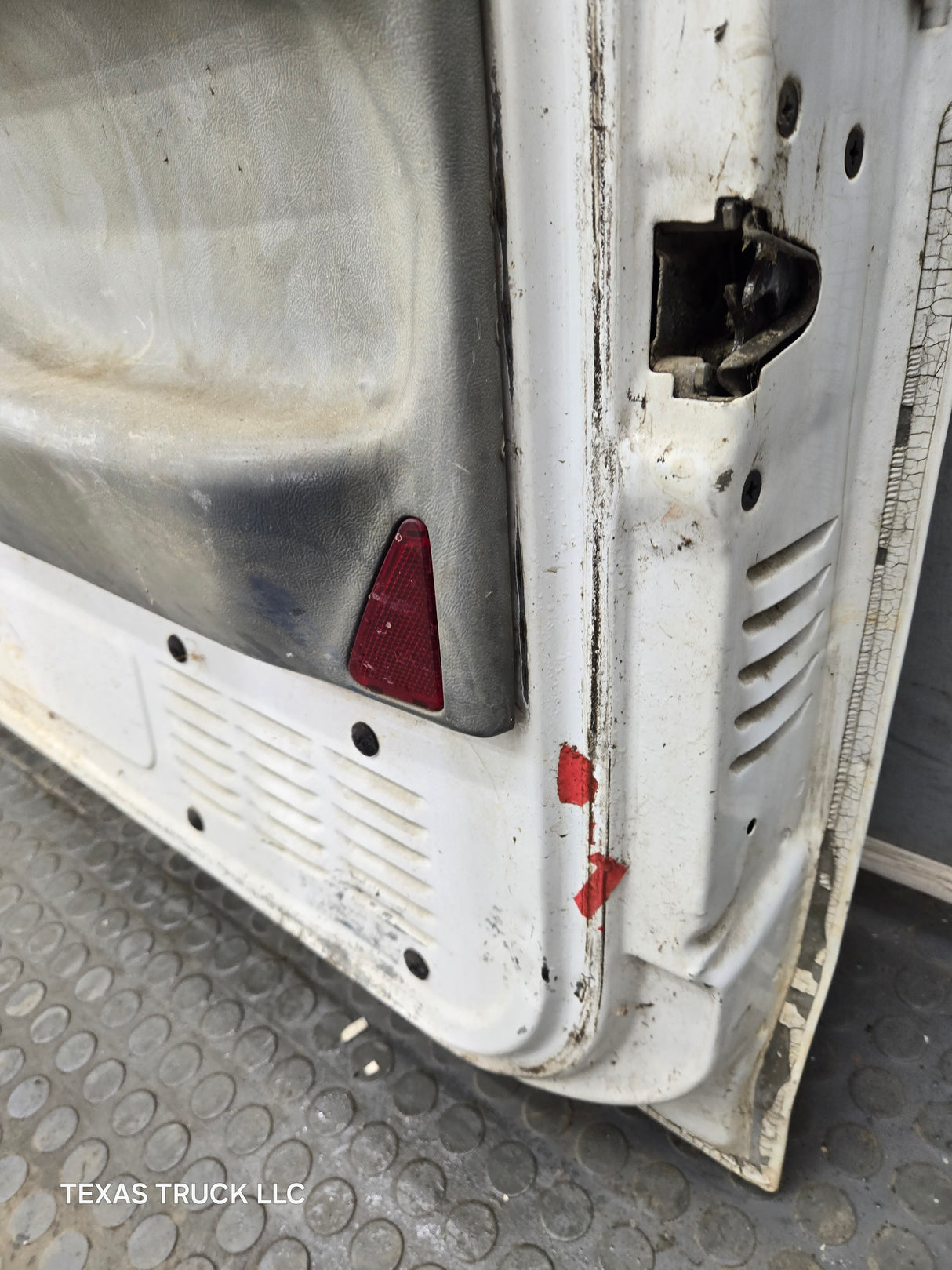 1987-1997 Ford F Series F250 F350 F450 F550 RH Passenger Side Front Door