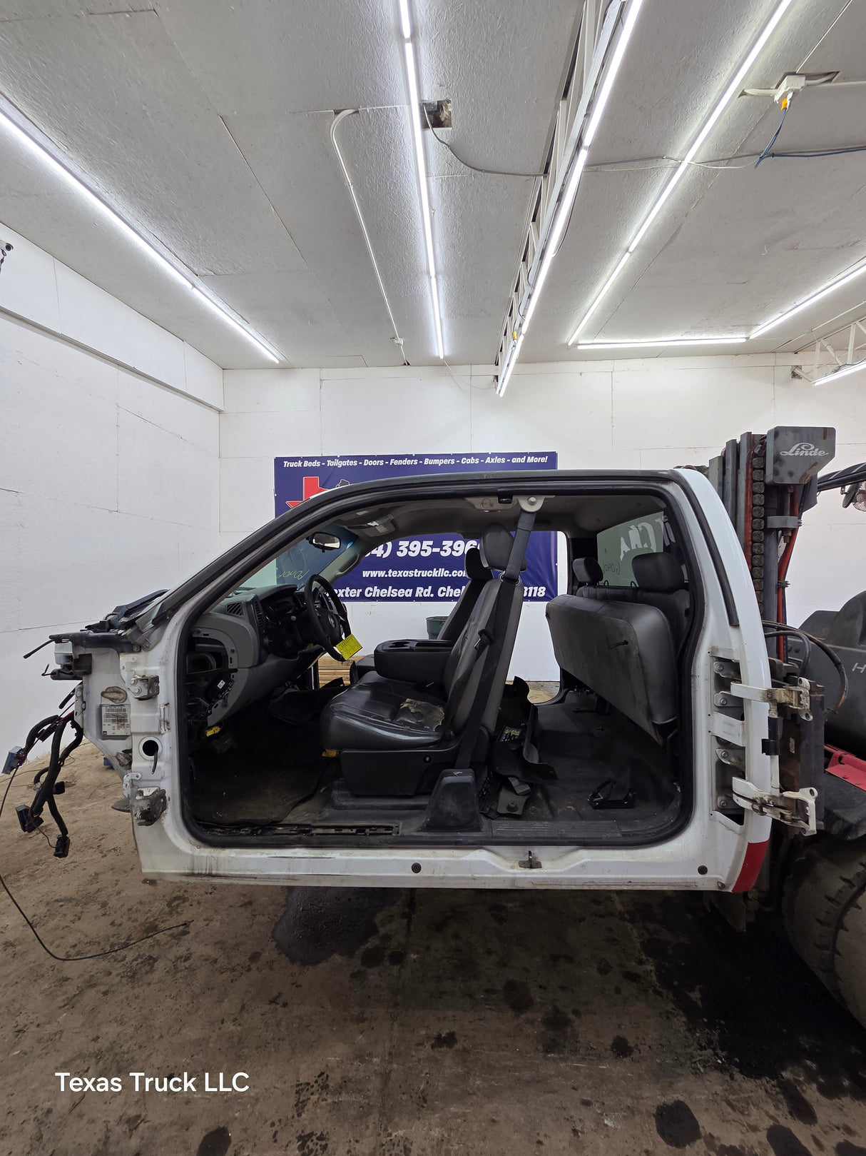 2007-2013 Chevrolet Silverado / GMC Sierra 1500 2500 3500 HD Extended Cab Duramax