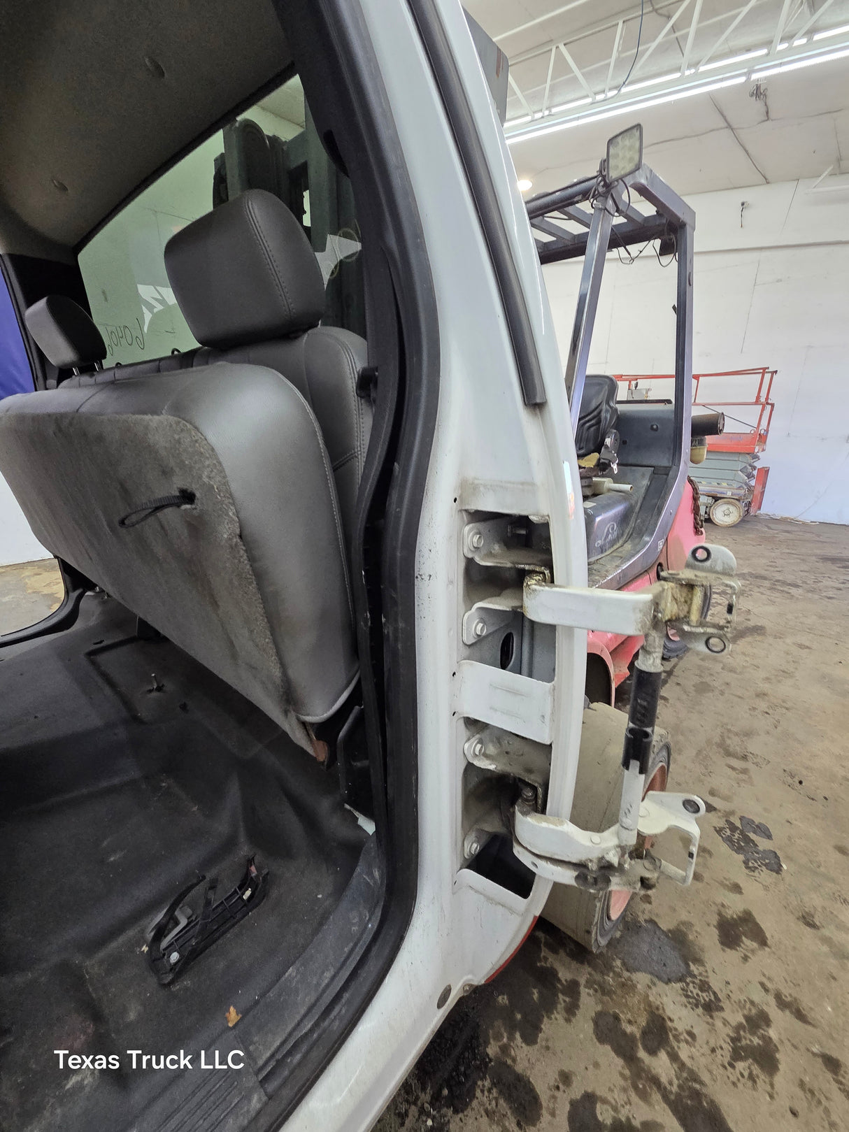 2007-2013 Chevrolet Silverado / GMC Sierra 1500 2500 3500 HD Extended Cab Duramax