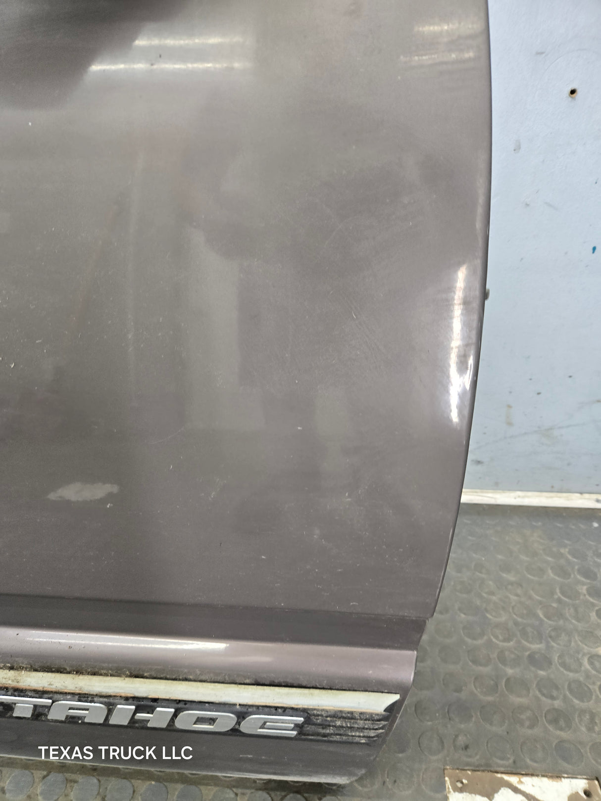 1988-2000 Chevrolet Silverado Suburban GMC Sierra RH Front Passenger Door