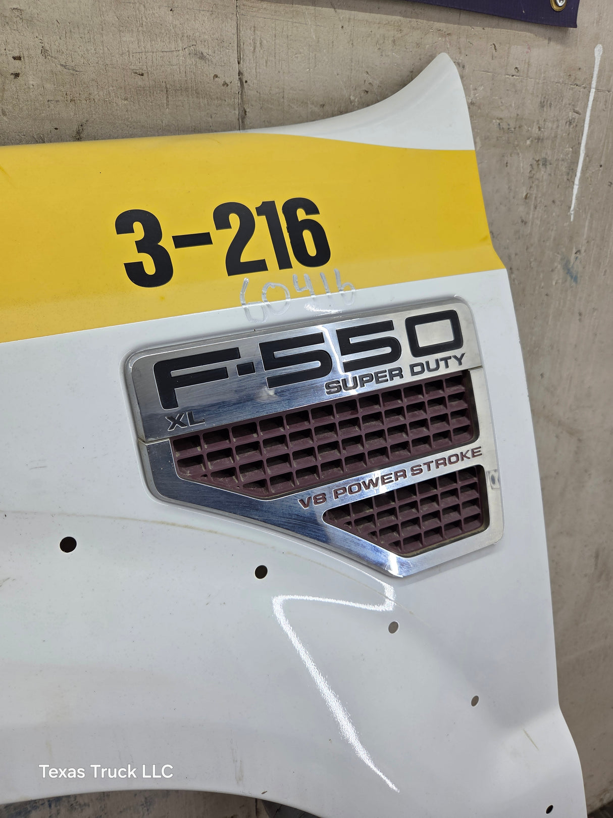 2011-2016 Ford Super Duty F450 F550 LH Driver Side Front Fender
