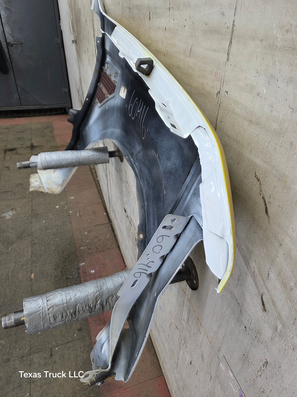 2011-2016 Ford Super Duty F450 F550 LH Driver Side Front Fender