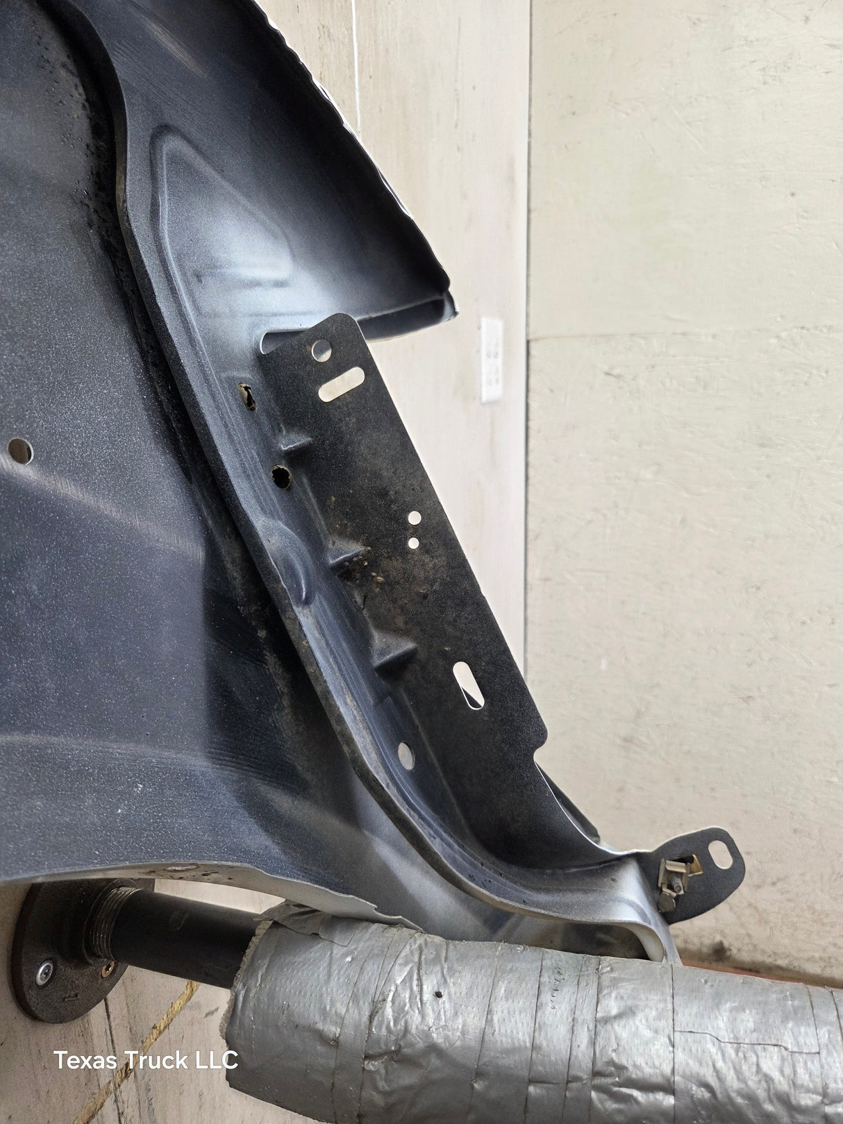 2011-2016 Ford Super Duty F450 F550 LH Driver Side Front Fender