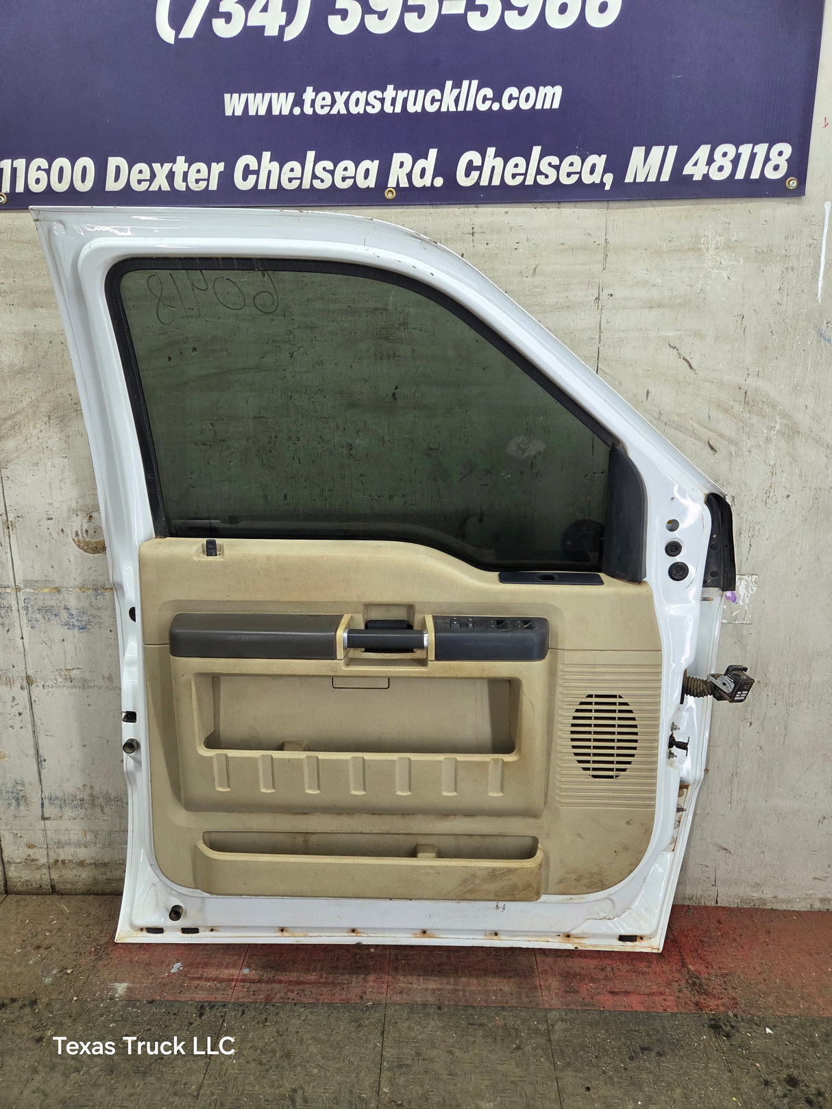 1999-2011 Ford Super Duty LH Driver Side Front Door F250 F350 F450 F550