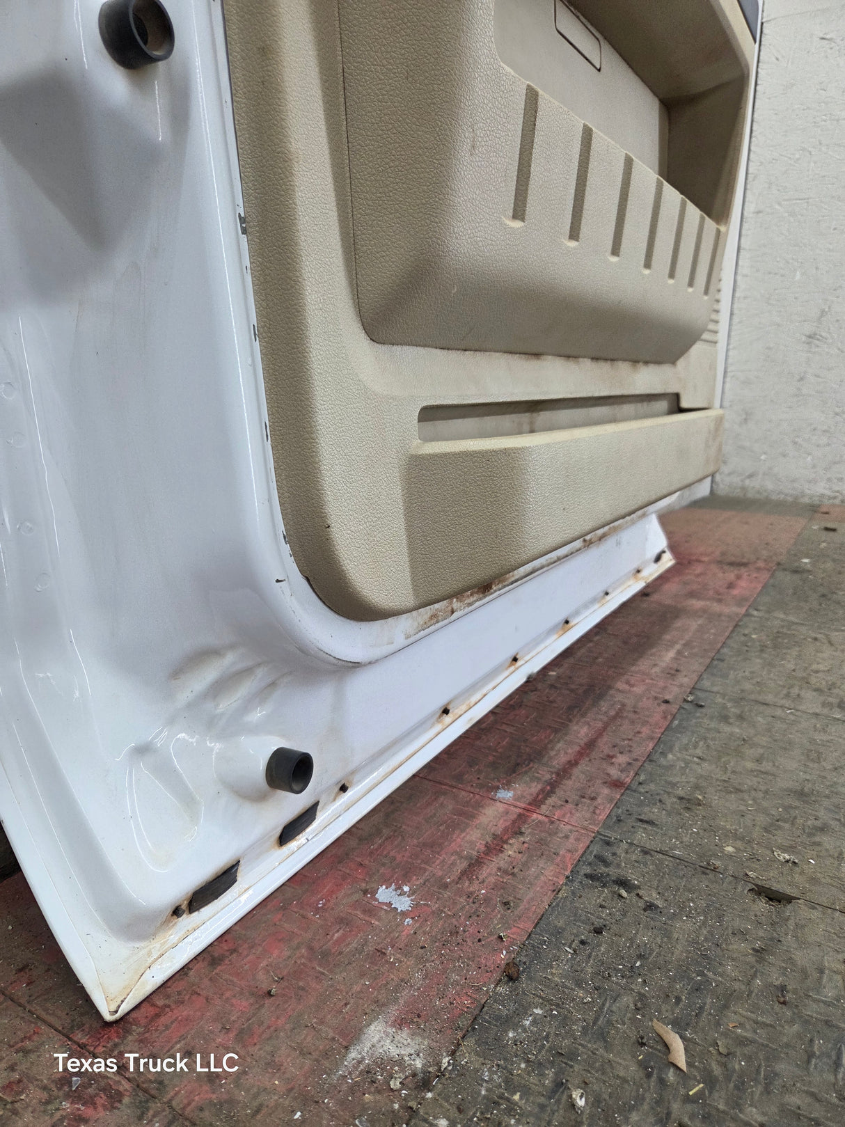 1999-2011 Ford Super Duty LH Driver Side Front Door F250 F350 F450 F550