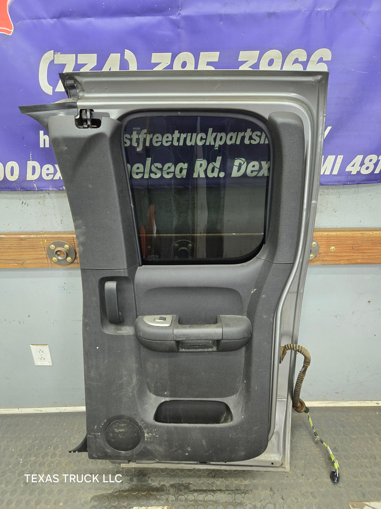2007-2013 Chevrolet Silverado / GMC Sierra 1500 2500 3500 HD Passenger side Extended Cab RH Rear Door