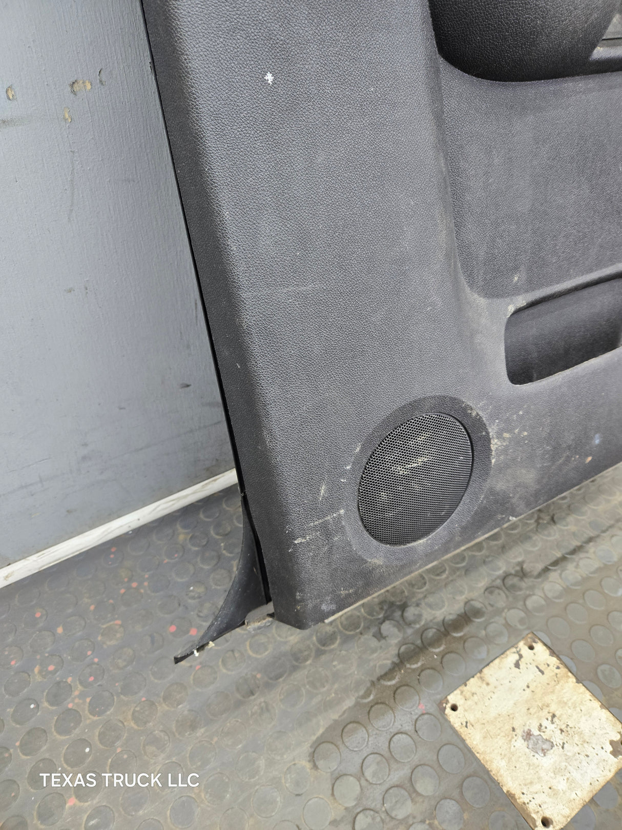 2007-2013 Chevrolet Silverado / GMC Sierra 1500 2500 3500 HD Passenger side Extended Cab RH Rear Door