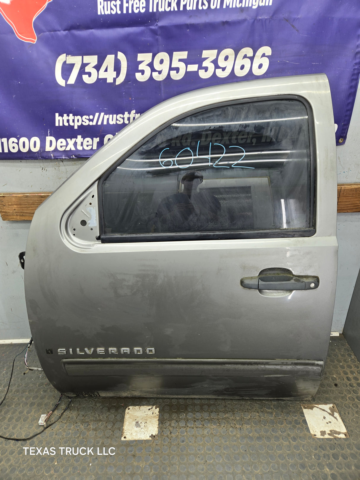 2007-2013 Chevrolet Silverado / GMC Sierra 1500 2500 3500 HD LH Front Driver Side Door