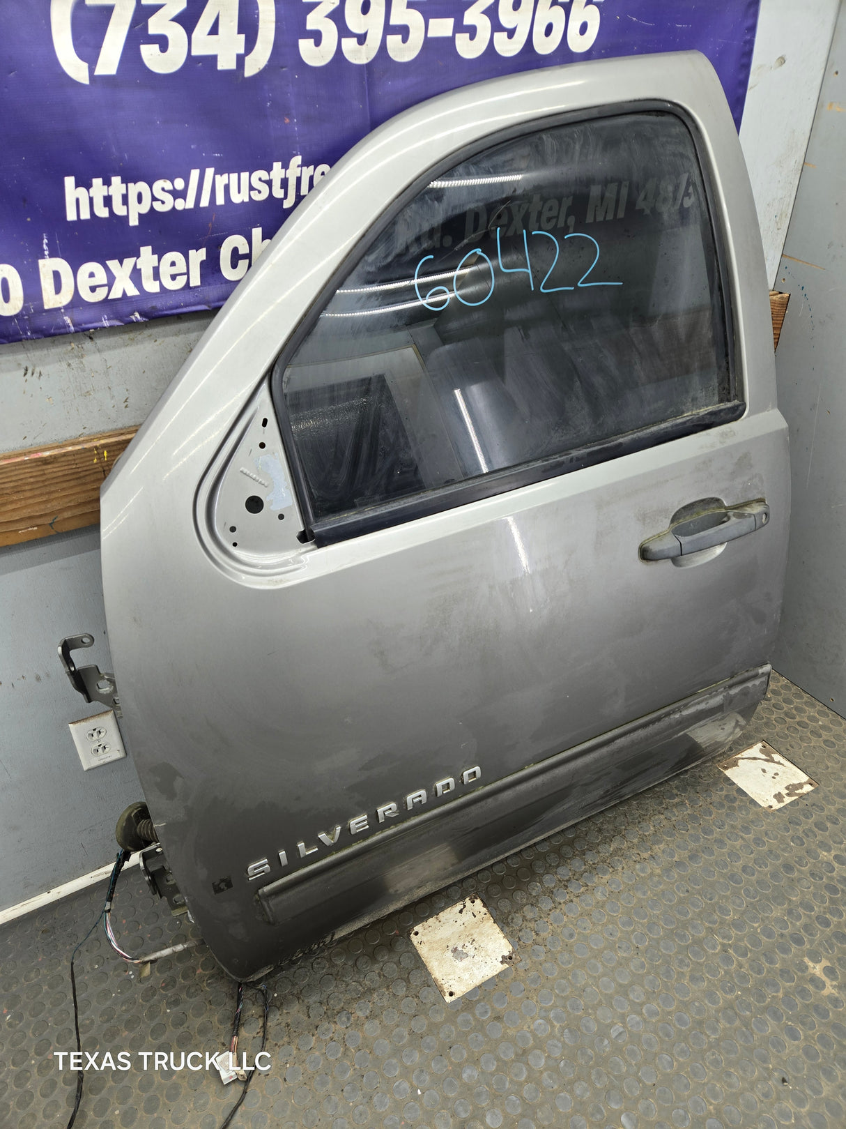 2007-2013 Chevrolet Silverado / GMC Sierra 1500 2500 3500 HD LH Front Driver Side Door