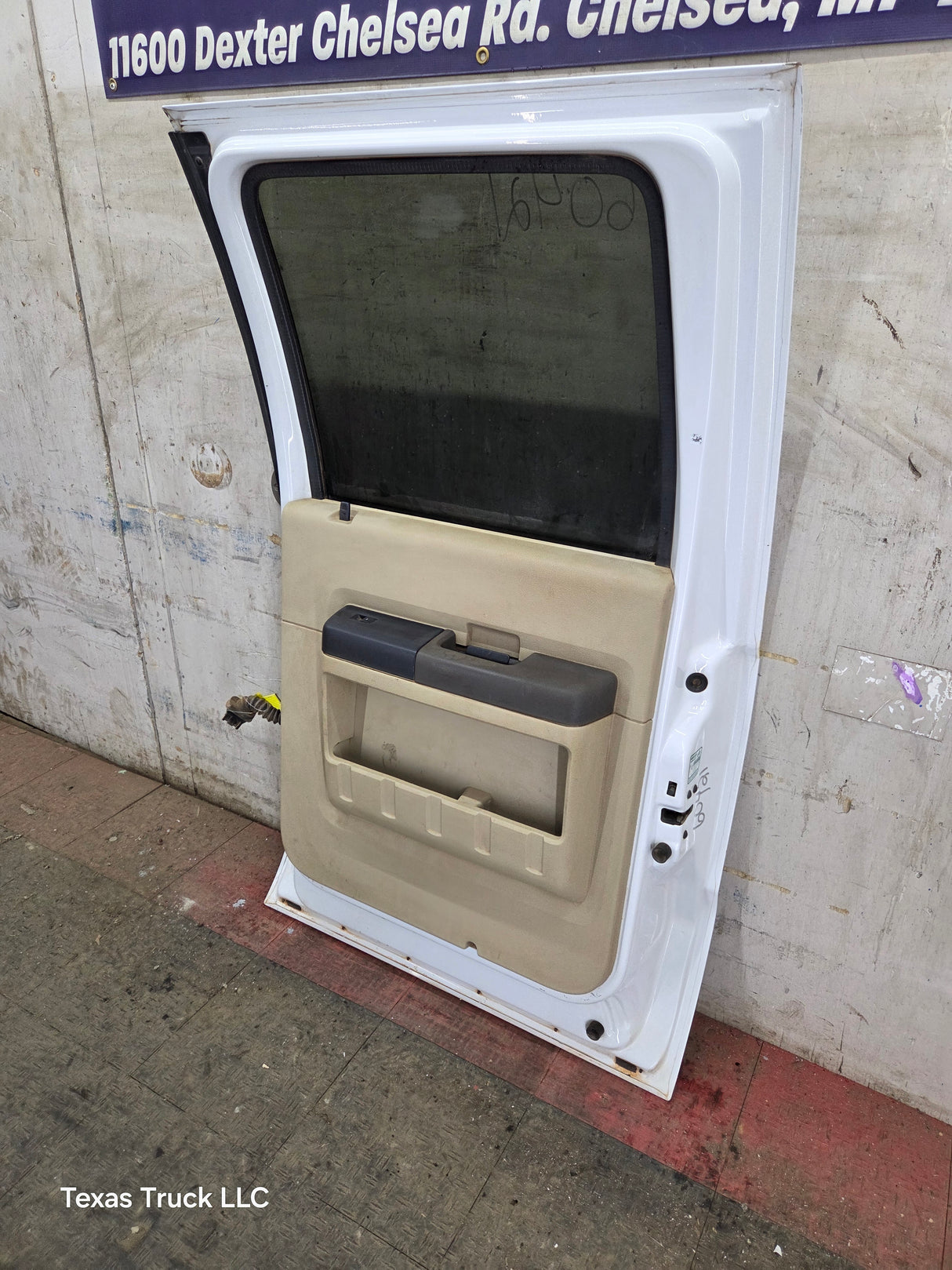 1999-2011 Ford Super Duty F250 F350 F450 F550 RH Crew Cab Passenger Side Rear Door