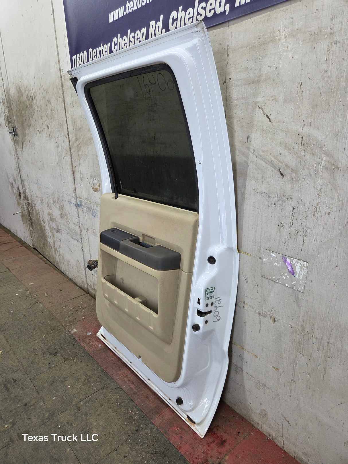 1999-2011 Ford Super Duty F250 F350 F450 F550 RH Crew Cab Passenger Side Rear Door