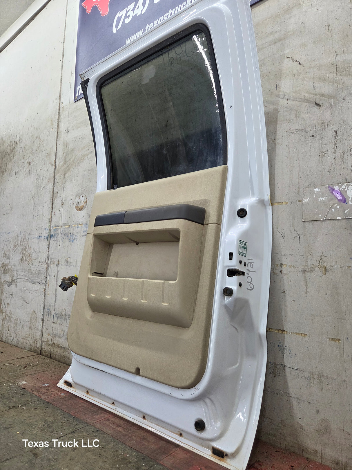 1999-2011 Ford Super Duty F250 F350 F450 F550 RH Crew Cab Passenger Side Rear Door