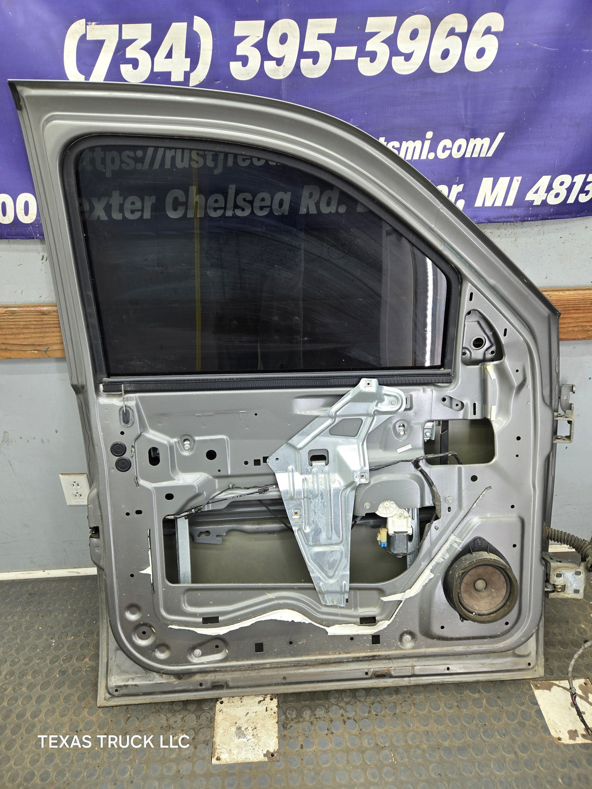 2007-2013 Chevrolet Silverado / GMC Sierra 1500 2500 3500 HD LH Front Driver Side Door