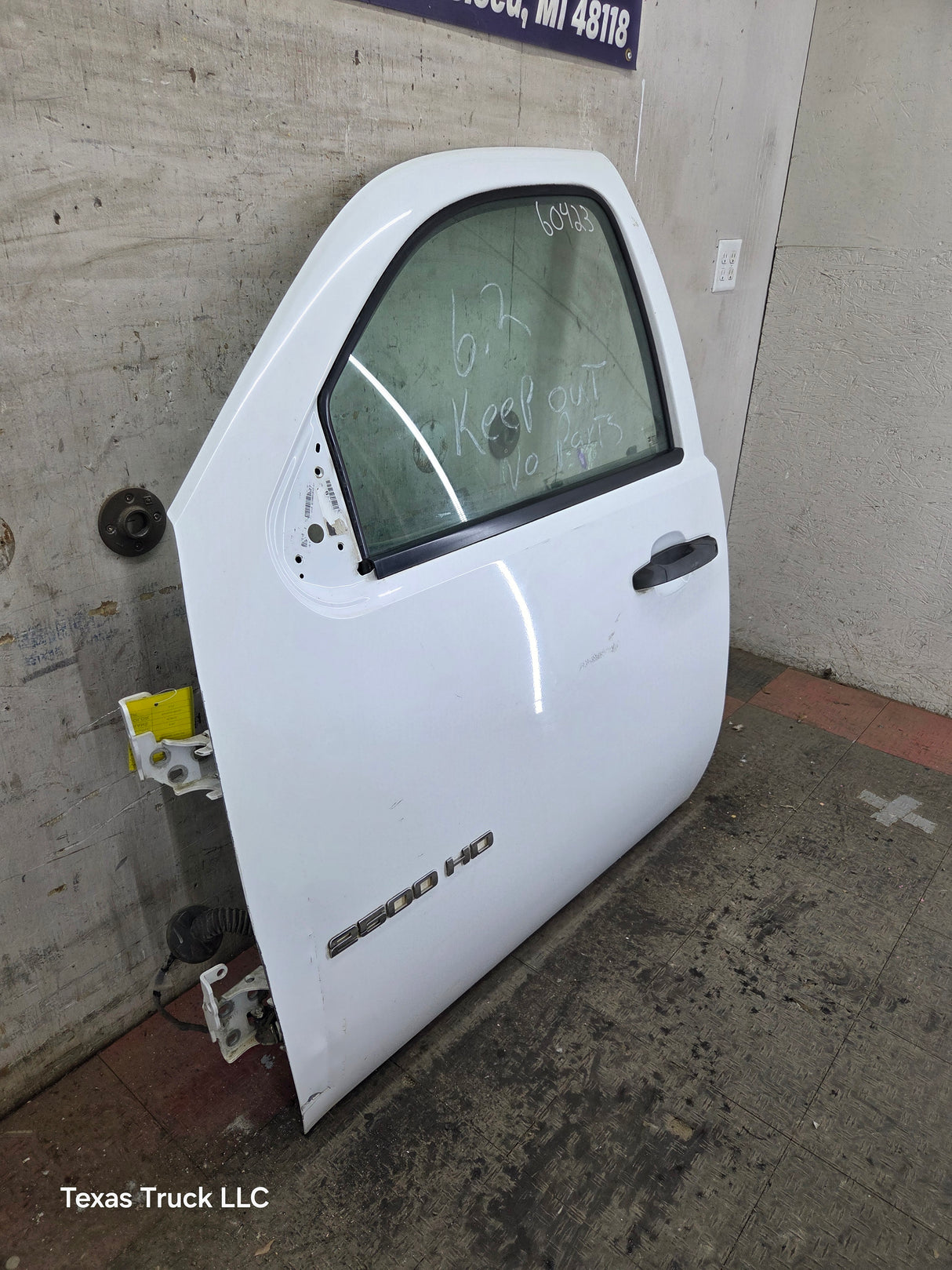 2007-2013 Chevrolet Silverado / GMC Sierra 1500 2500 3500 HD LH Front Driver Side Door