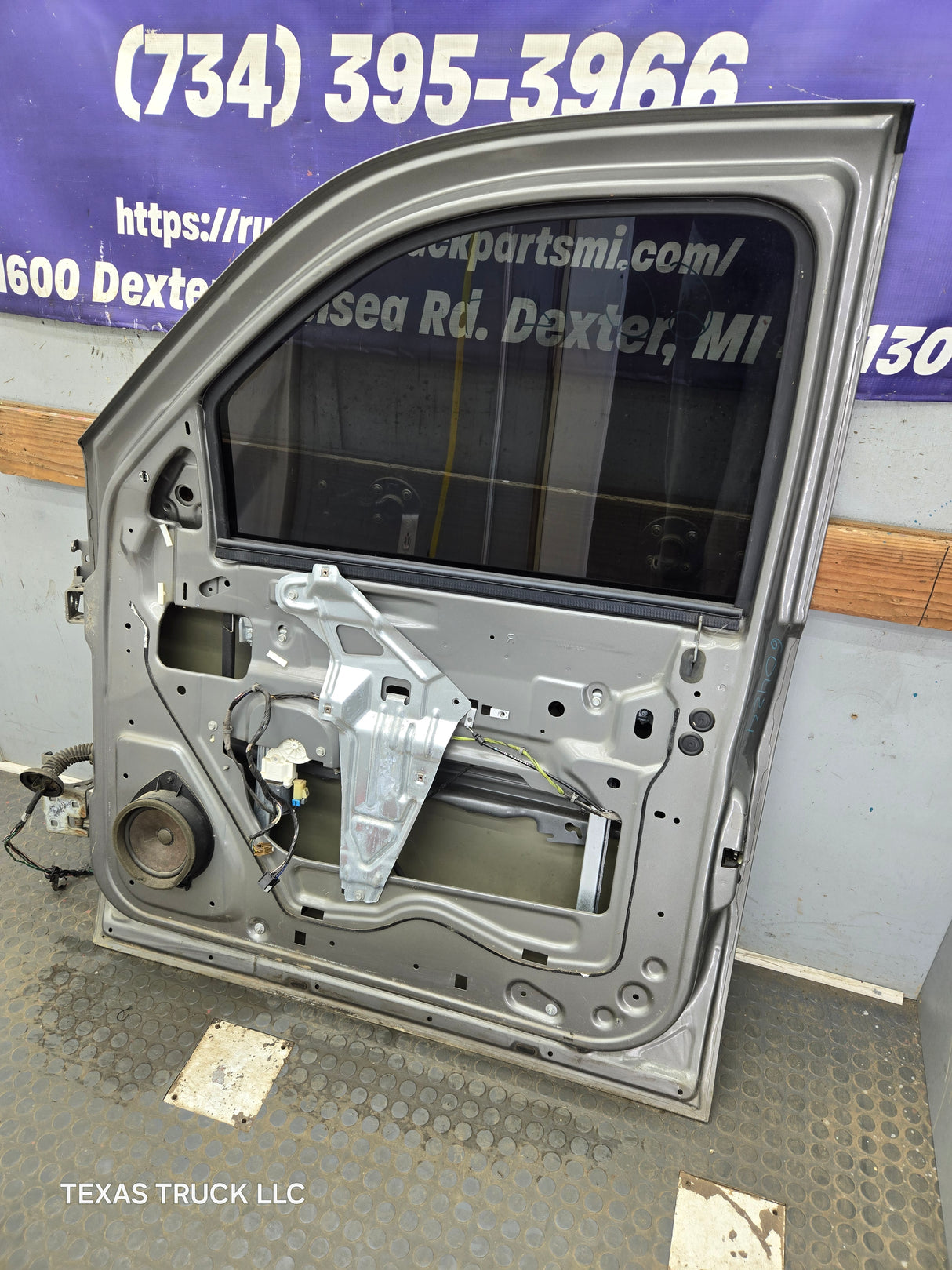 2004-2012 Chevrolet Colorado / GMC Canyon Passenger Side Crew Cab Door RH