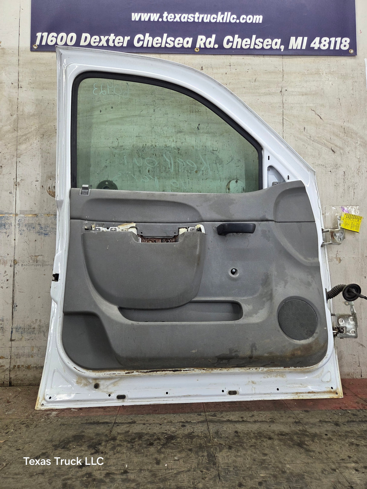2007-2013 Chevrolet Silverado / GMC Sierra 1500 2500 3500 HD LH Front Driver Side Door