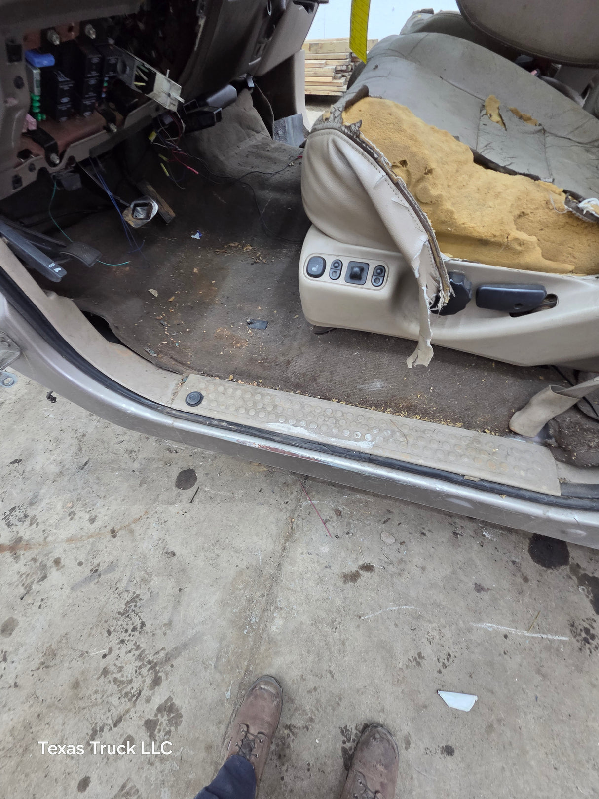 1999-2007 Ford Super Duty F250 F350 F450 F550 XLT 4 Door Crew Cab